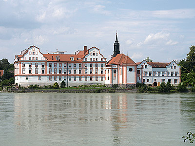 Schloss Neuhaus