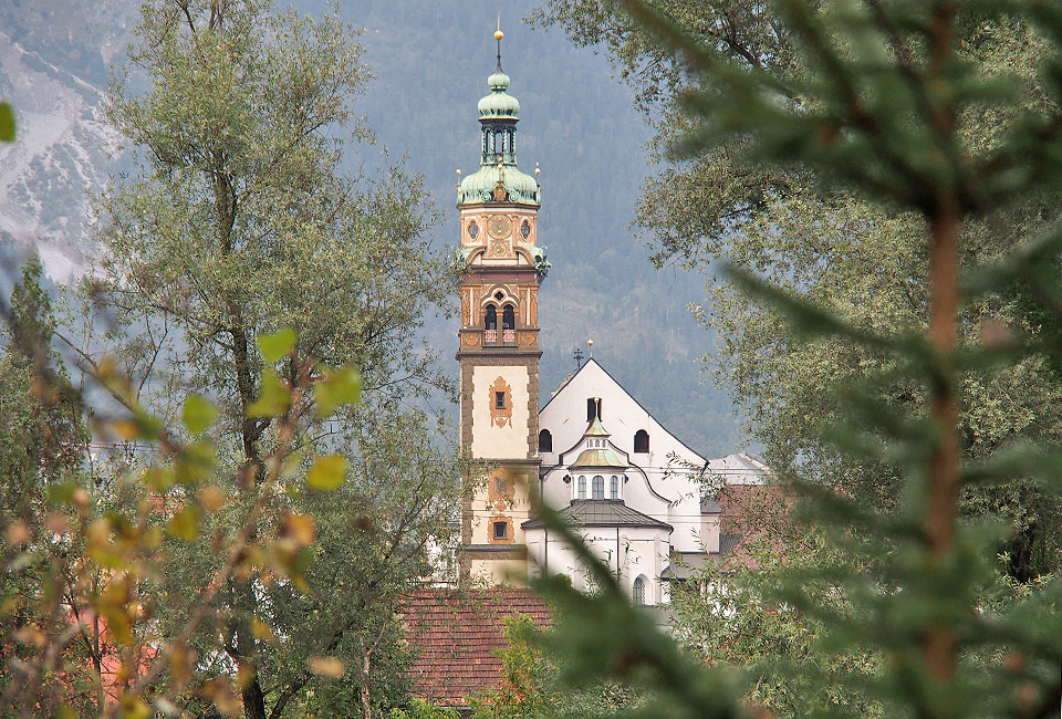 Blick auf Hall