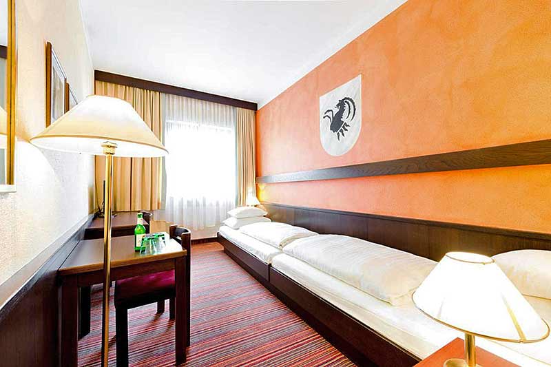 >Hotel Schrofenstein