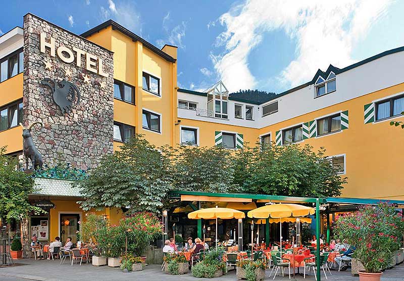 >Hotel Schrofenstein