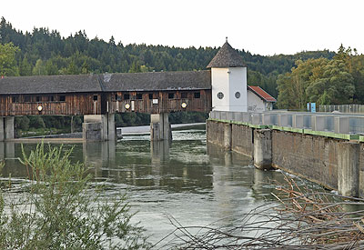 Wehr zur Aufteilung der Isar