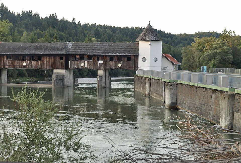 Wehr zur Aufteilung der Isar