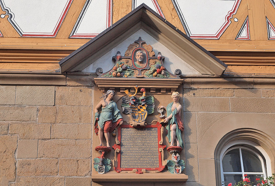 Wappen am Rathaus Möckmühl