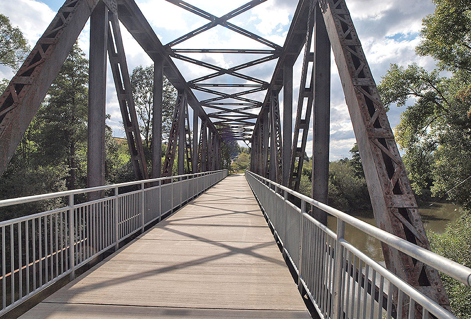 Ehemalige Eisenbahnbrücke