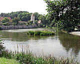 Dinkelsbühl am Gaulsweiher vor der Stadt