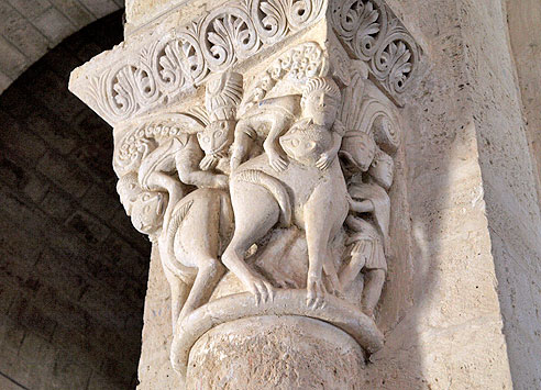 Schmuck an der Kirche San Martin Fromista