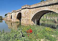 Puente de Itero: aus dem 11. Jahrhundert