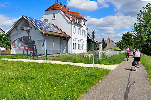 Verzierter Bahnof Straßdorf