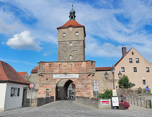 Hoch gesicherte Zwingeranlage in  Wolframs-Eschenbach