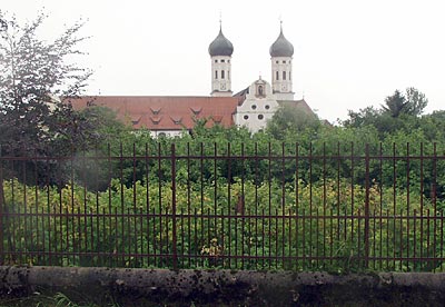 Bodensee-K&ouml;nigseeradweg: Kloster Benediktbeuren