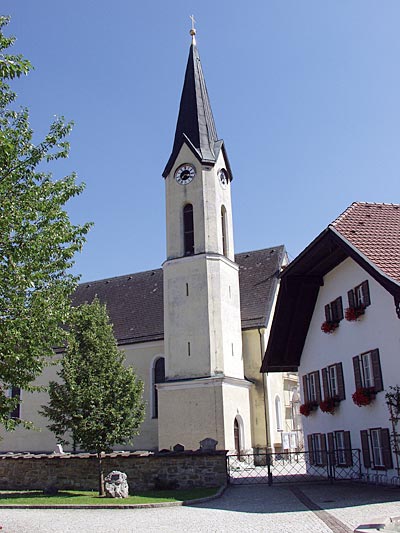 Bodensee-K&ouml;nigseeradweg: Kirche in Piding