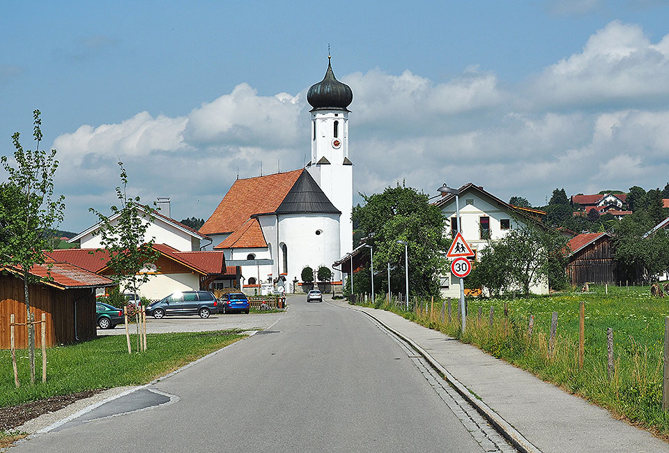 Kirche in Bayerniederhofen