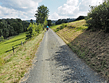 Radweg am Talrand