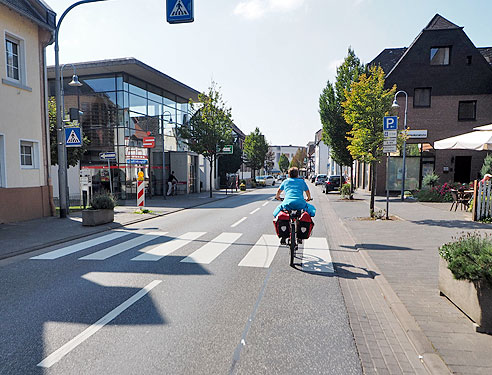 

Radweg durch Lollar