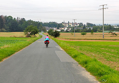 

Radweg in Richtung Solms