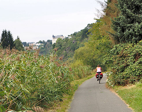 

Radweg neben der Lahn