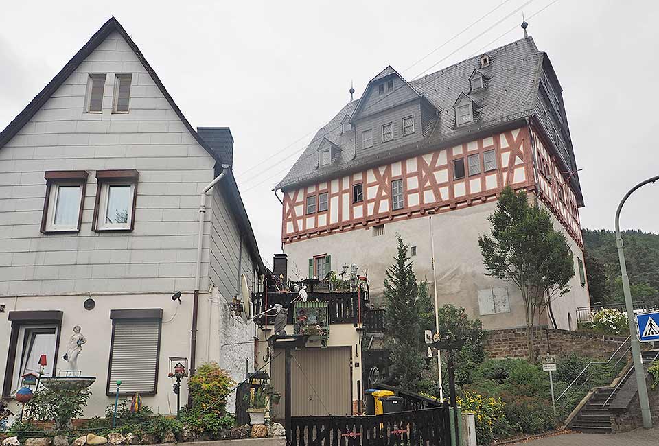 Ehemaliges Amtshaus links der Lahn