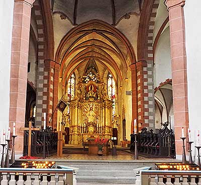 Kirchenschiff im Kloster Arnstein