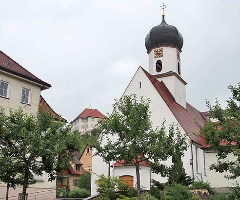 Kirche und Schloss Hettingen