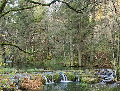 Wasserfall bei der Wimsener H&ouml;hle