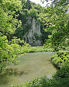 Zwischen Felswänden