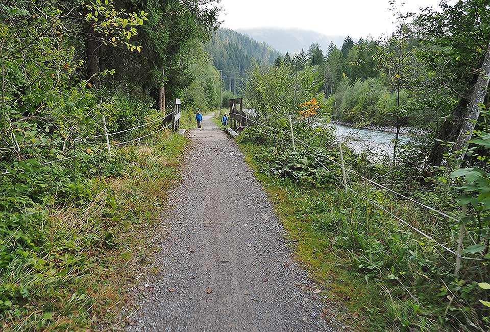 Naturweg direkt am Lech Naturweg direkt am Lech