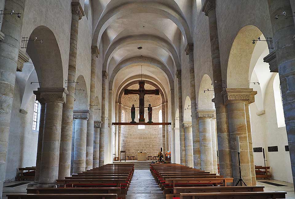 Kirchenschiff  St. Michael in Altenstadt