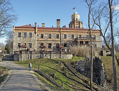 Lettland: Neues Schloss in Sigulda