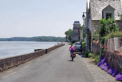 Am Hafen von Le Thoureil