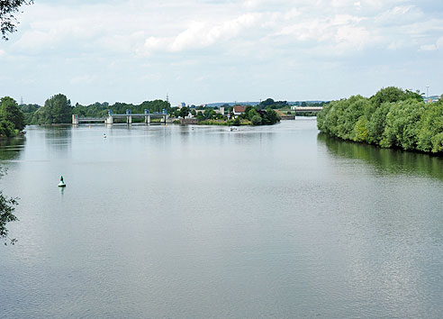 Stauwerk in Neuses