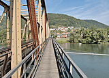 Über die Eisenbahnbrücke