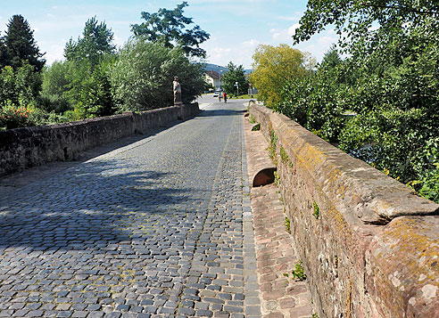 Brücke über die Mud