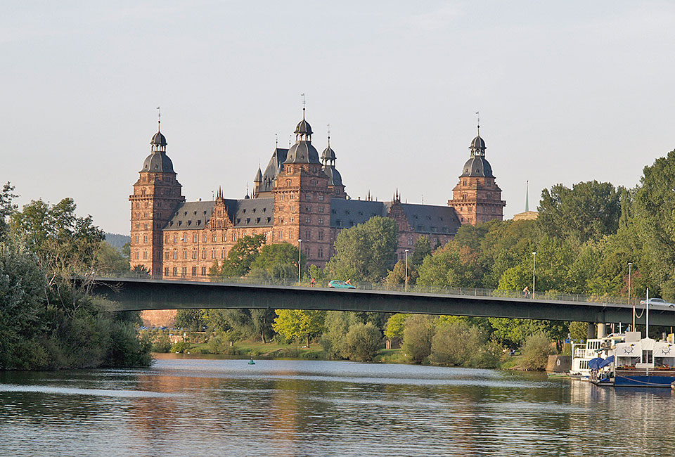 Blick auf Schloss Johannisburg