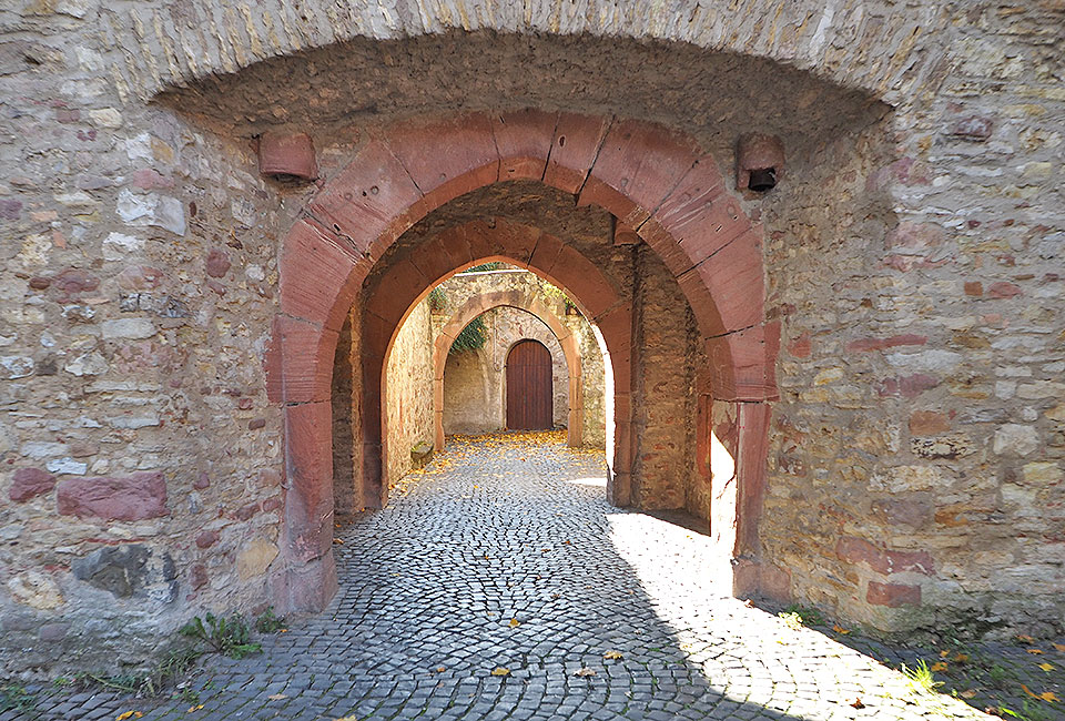 In der Festung Rüsselsheim