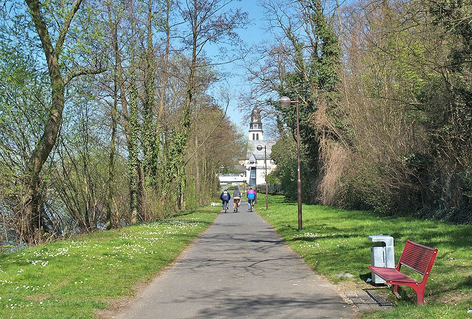 Uferweg bei Kelsterbach