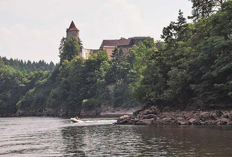 Zvikov von Wasser aus