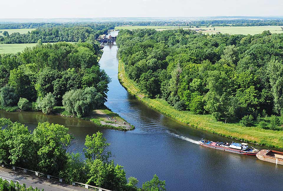 Zusmmenfluss von Moldau und Elbe