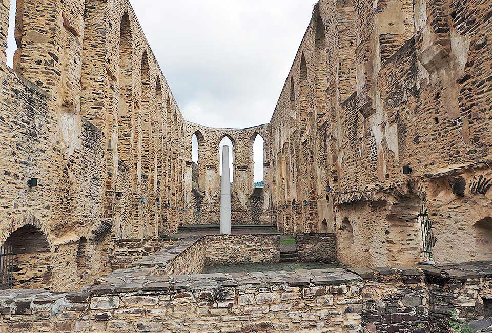 Ruine des Kirchenschiffs St. Nikolaus