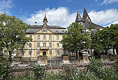 Ein  Rathaus wie ein Schloss