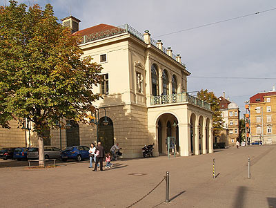 Bad Cannstatt - Vorbei an der Wilhelma