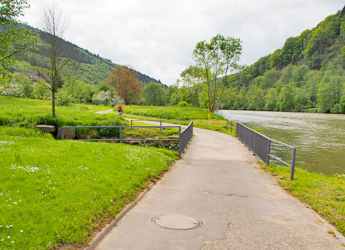 Am Neckar entlang
