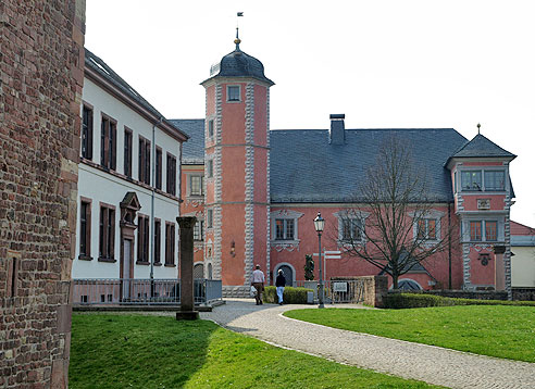 

Historische H&auml;user am Marktplatz