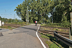 Bahnübergang zum Neckar