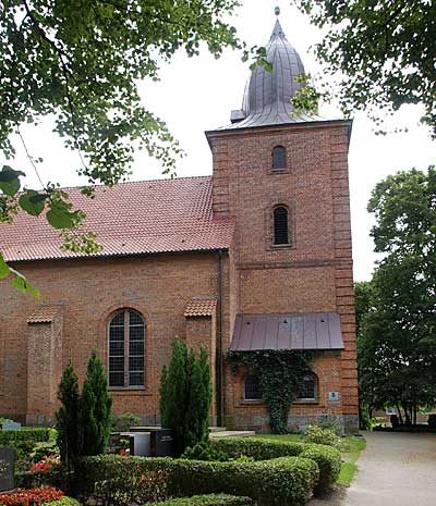 Ostseeküstenradweg: Schöne Backsteinkirche