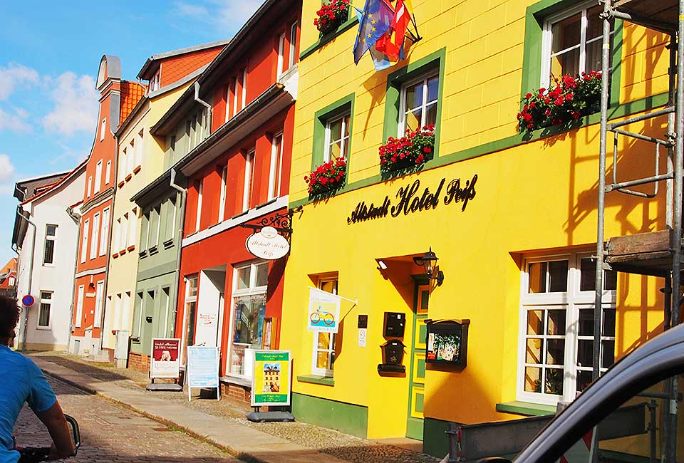 Farbenfrohe Häuser in Stralsund