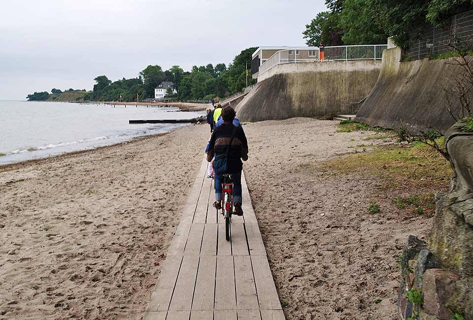 Am Strand entlang