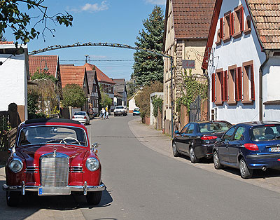 Radwege Südpfalz: Ortsmitte von Kleinfischlingen