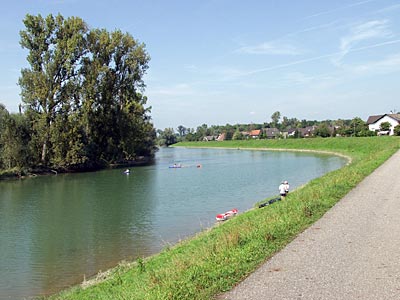 Rheinradweg: Blick auf den Baggersee