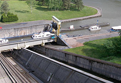 Rhein-Marne-Kanal-Radweg: Schiffsaufzug Saint Louis-Arzviller