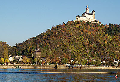 Burg Marksburg auf der rechten Seite